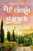 W cieniu starych cyprysów