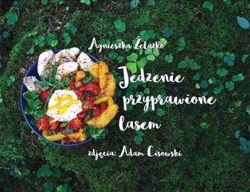 Jedzenie przyprawione lasem